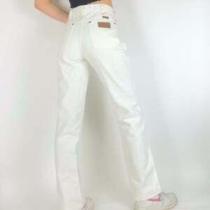 Wrangler Women's White Jeans